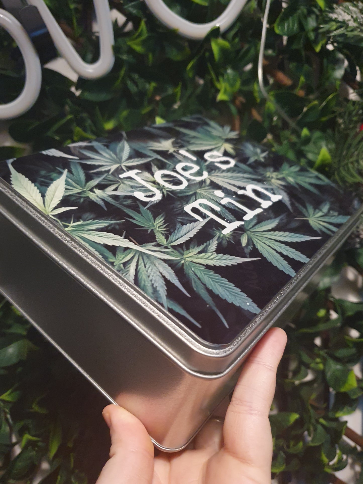 Leaf Style Tin