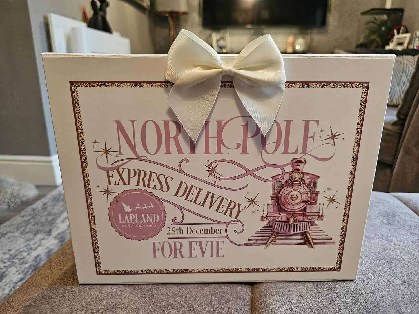 Magnetic North Pole Express Delivery Box