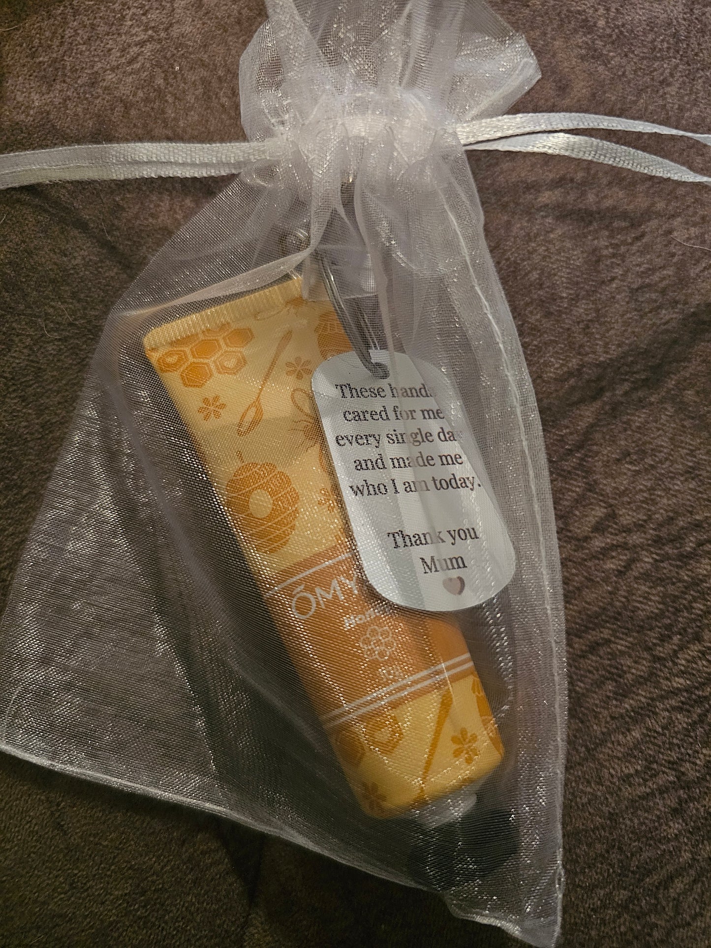 Hand Cream & Keyring Gift – A Small Thank You for Everything She’s Done