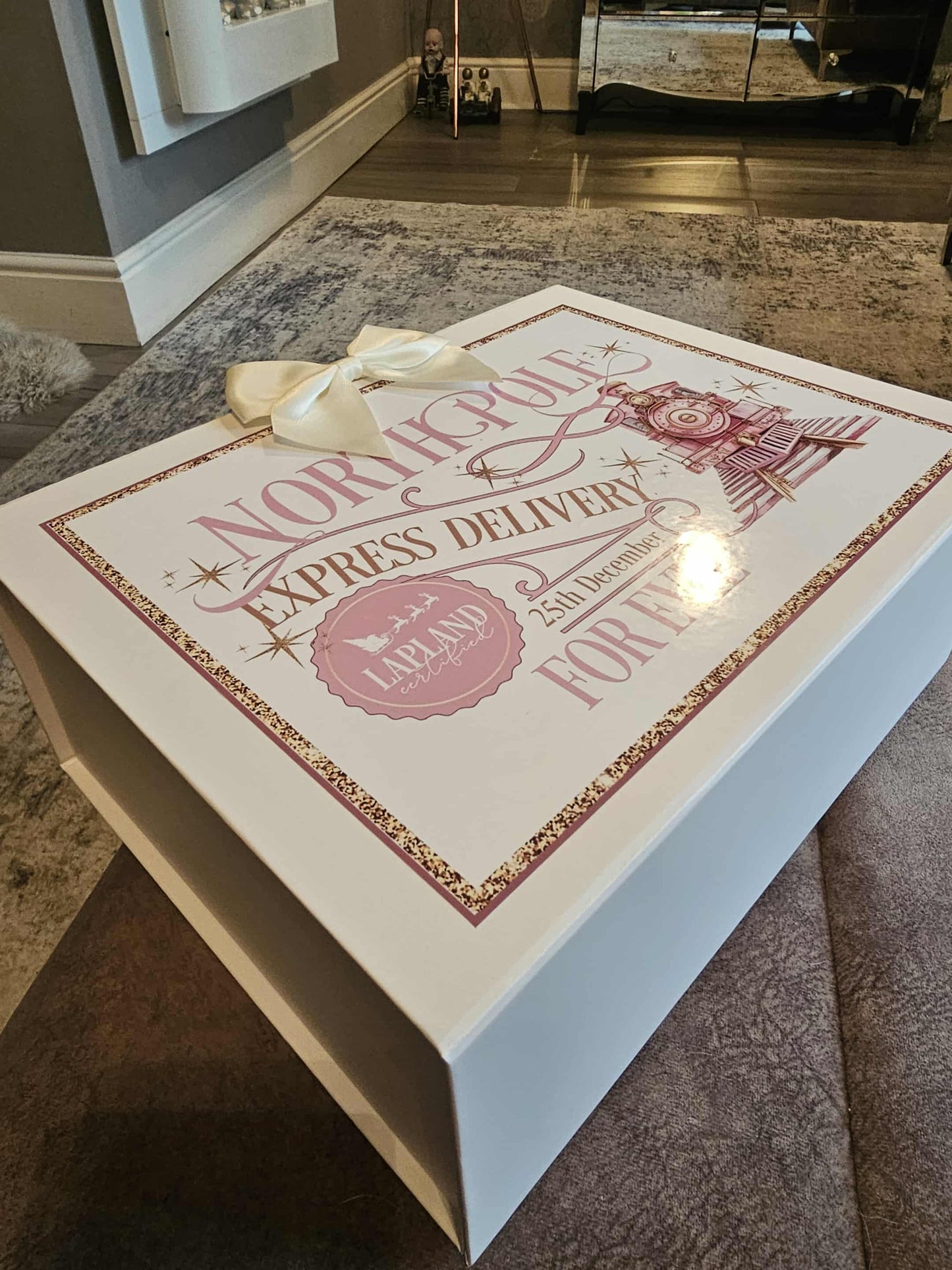 Magnetic North Pole Express Delivery Box