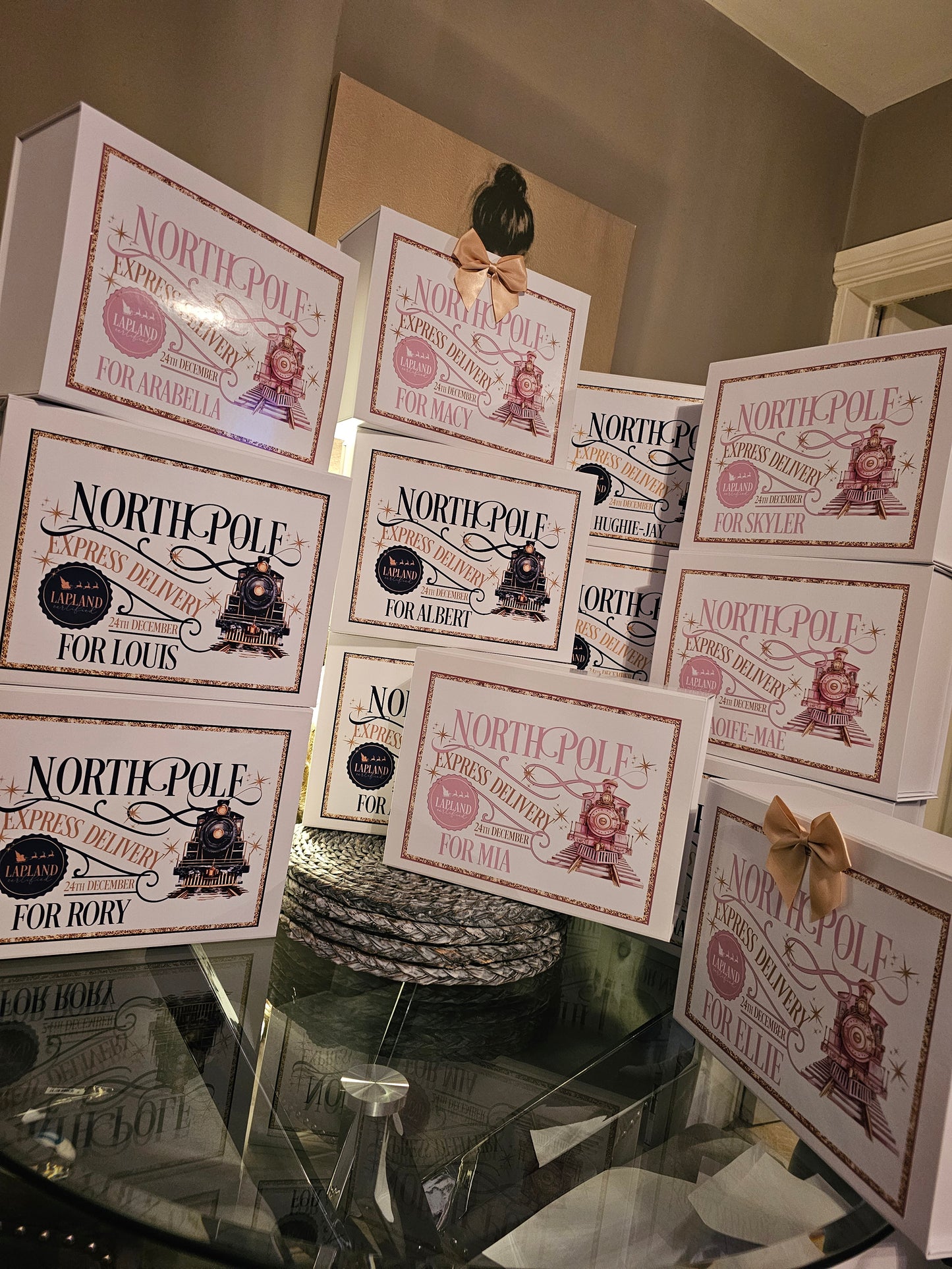 Magnetic North Pole Express Delivery Box